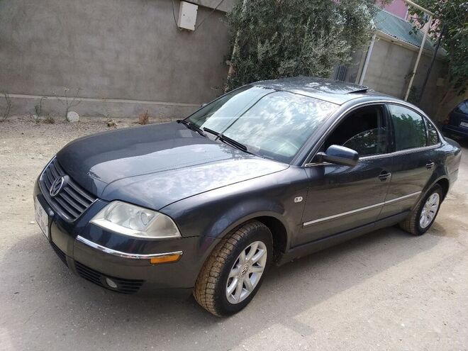 Volkswagen Passat 2003, 223,658 km - 1.8 l - Bakı