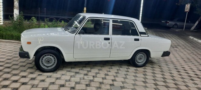 LADA (VAZ) 2107 2011, 179,600 km - 1.6 л - Şirvan