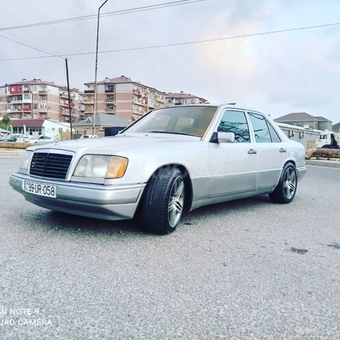 Mercedes E 220 1993, 30,000 km - 2.0 л - Bakı
