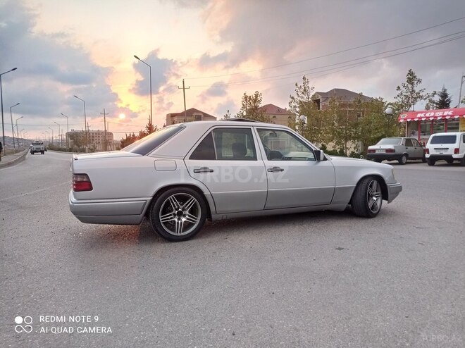 Mercedes E 220 1993, 30,000 km - 2.0 л - Bakı