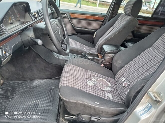 Mercedes E 220 1993, 30,000 km - 2.0 л - Bakı