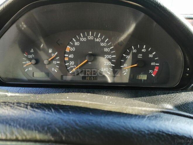 Mercedes C 180 1999, 301,900 km - 1.8 л - Bakı