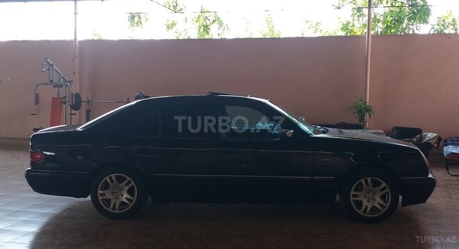 Mercedes E 230 1996, 222,800 km - 2.3 l - Hacıqabul