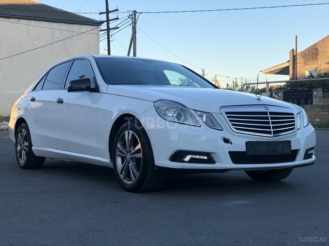 Mercedes E 220 2011, 292,000 km - 2.2 л - Bakı
