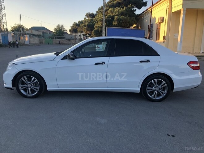 Mercedes E 220 2011, 292,000 km - 2.2 л - Bakı