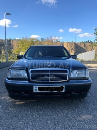 Mercedes C 240 1999, 24,000 km - 2.4 l - Quba