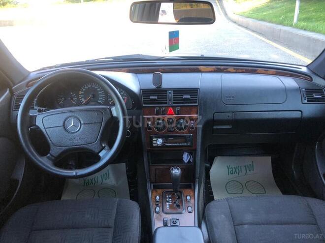 Mercedes C 240 1999, 24,000 km - 2.4 l - Quba