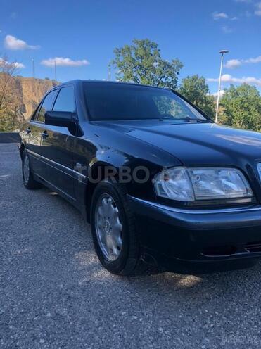 Mercedes C 240 1999, 24,000 km - 2.4 l - Quba