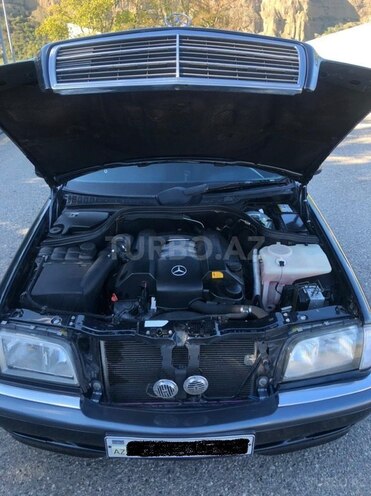 Mercedes C 240 1999, 24,000 km - 2.4 l - Quba