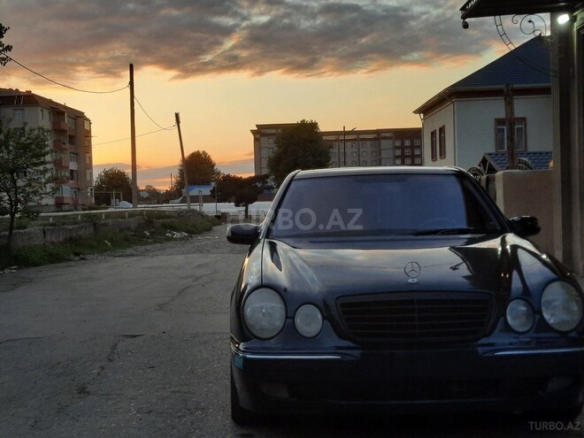 Mercedes E 200 2000, 272,000 km - 2.0 l - Gəncə