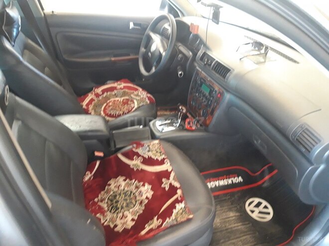 Volkswagen Passat 2004, 245,670 km - 1.8 l - Bakı