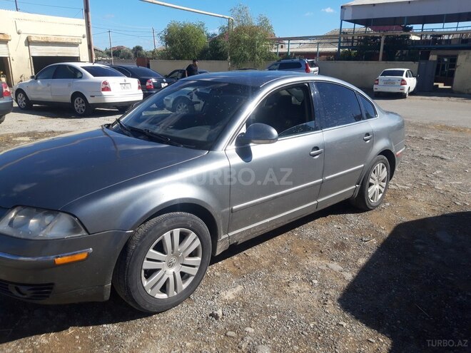 Volkswagen Passat 2004, 245,670 km - 1.8 l - Bakı