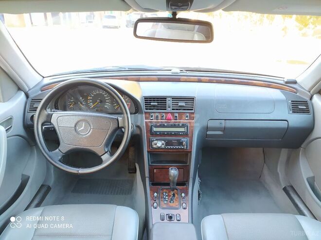 Mercedes C 240 2000, 299,000 km - 2.4 l - Bakı