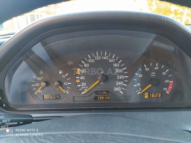 Mercedes C 240 2000, 299,000 km - 2.4 l - Bakı