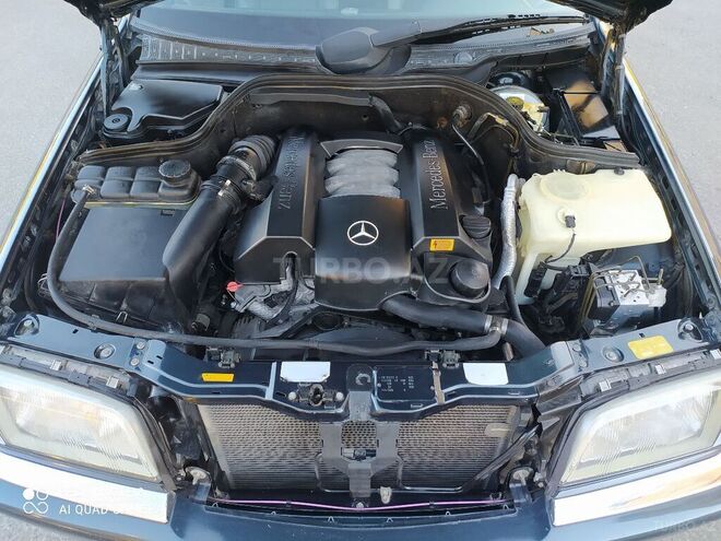 Mercedes C 240 2000, 299,000 km - 2.4 l - Bakı