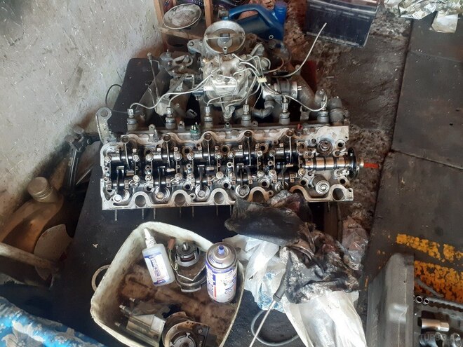 Mercedes E 260 1986, 356,231 km - 2.6 l - Bakı