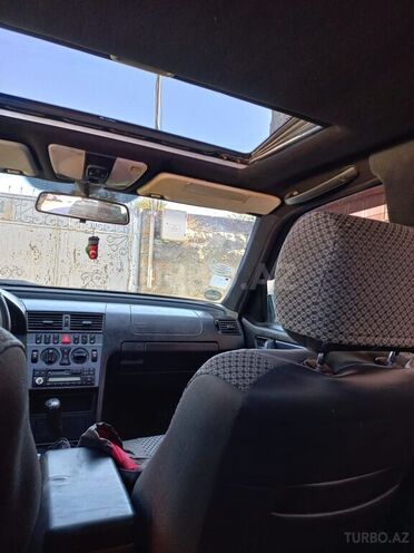 Mercedes C 200 1998, 320,000 km - 2.0 l - Zaqatala