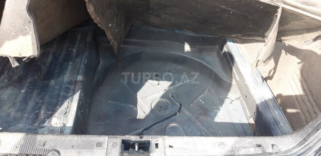 Mercedes E 280 1997, 380,000 km - 2.8 l - Xırdalan