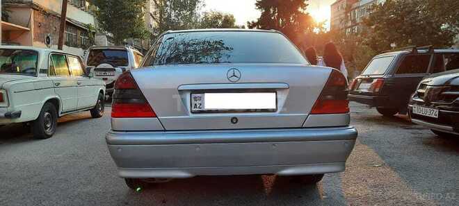 Mercedes C 180 2000, 245,000 km - 1.8 l - Bakı