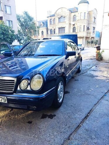 Mercedes E 200 1997, 365,000 km - 2.0 l - Bakı
