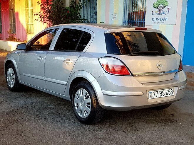 Opel Astra 2004, 110,000 km - 1.4 l - Bakı