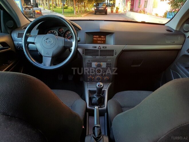 Opel Astra 2004, 110,000 km - 1.4 l - Bakı