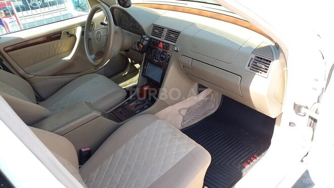 Mercedes C 230 1999, 156,000 km - 2.3 l - Bakı