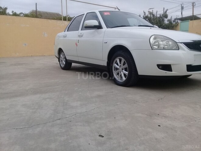 LADA (VAZ) Priora 2015, 82,000 km - 1.6 l - Salyan