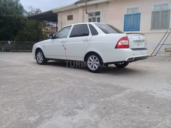 LADA (VAZ) Priora 2015, 82,000 km - 1.6 l - Salyan
