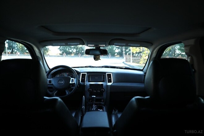 Jeep Grand Cherokee 2008, 246,000 km - 3.0 л - Qax