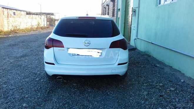 Opel Astra 2012, 205,619 km - 1.4 l - Gəncə