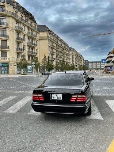 Mercedes E 320 2000, 331,866 km - 3.2 l - Bakı