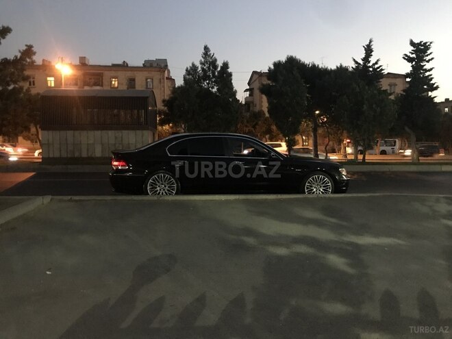 BMW 745 2004, 322,000 km - 4.4 l - Bakı