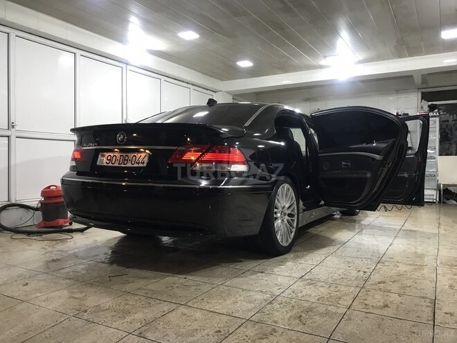 BMW 745 2004, 322,000 km - 4.4 l - Bakı