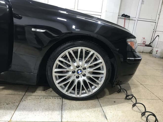 BMW 745 2004, 322,000 km - 4.4 l - Bakı