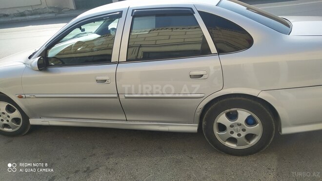 Opel Vectra 2000, 350,000 km - 1.6 l - Bakı