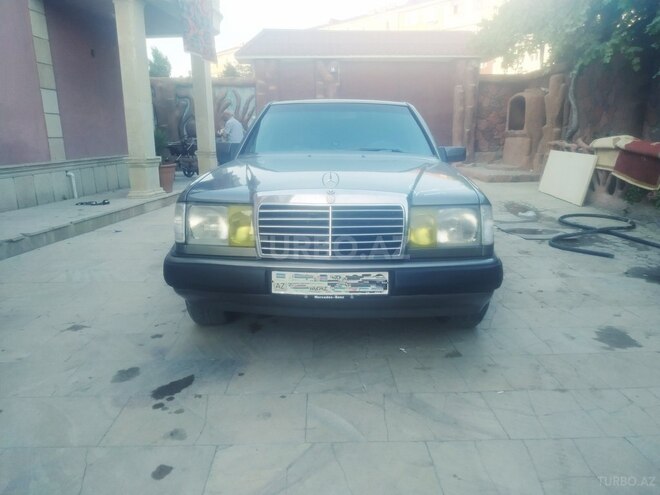 Mercedes E 200 1991, 200,000 km - 2.0 л - Sumqayıt
