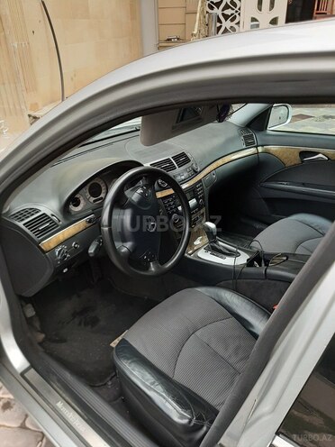 Mercedes E 220 2005, 398,000 km - 2.2 l - Bakı