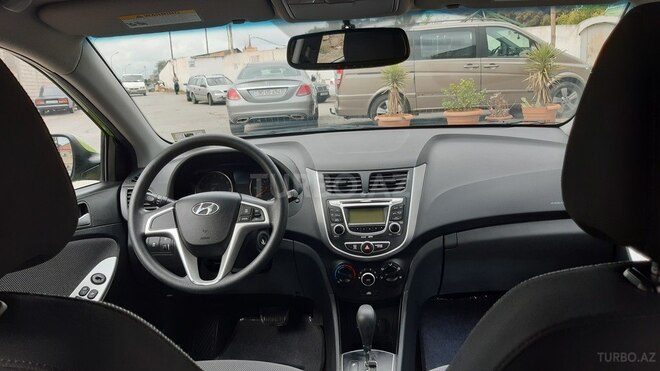 Hyundai Accent 2011, 138,000 km - 1.6 l - Bakı