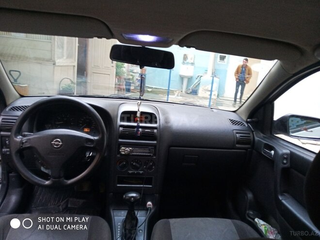 Opel Astra 2000, 380,000 km - 1.4 l - Bakı
