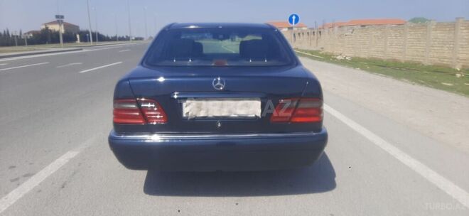 Mercedes E 230 1997, 351,593 km - 2.3 л - Bakı