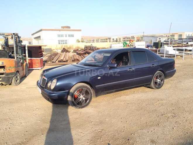 Mercedes E 240 1999, 230,000 km - 2.4 л - Bakı