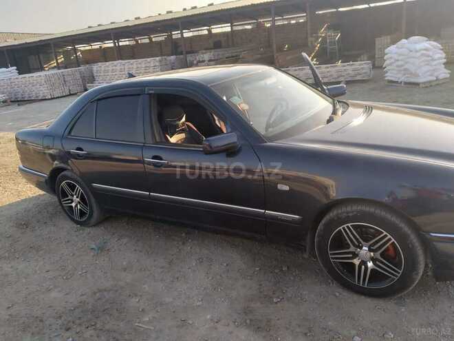 Mercedes E 240 1999, 230,000 km - 2.4 л - Bakı