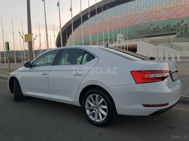 Skoda Superb 2019, 19,900 km - 1.4 л - Bakı