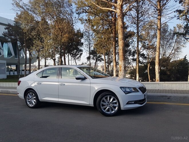 Skoda Superb 2019, 19,900 km - 1.4 л - Bakı