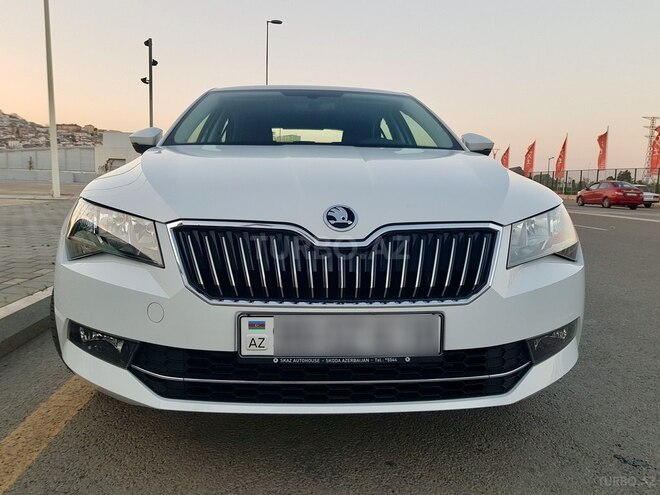 Skoda Superb 2019, 19,900 km - 1.4 л - Bakı