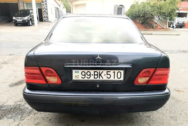Mercedes E 200 1997, 225,000 km - 2.0 l - Bakı
