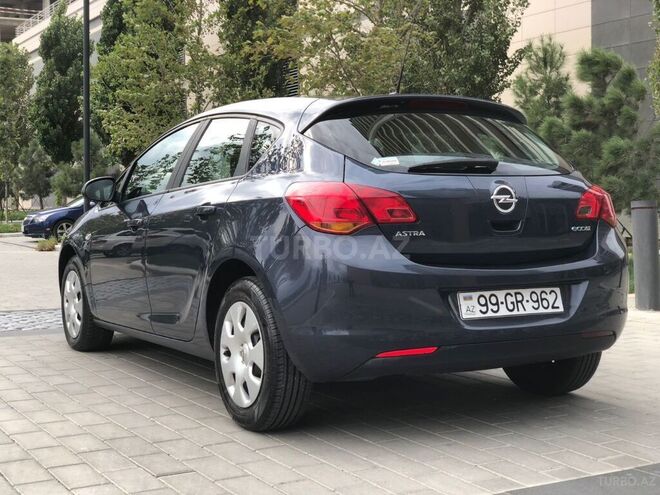 Opel Astra 2010, 148,600 km - 1.3 l - Bakı