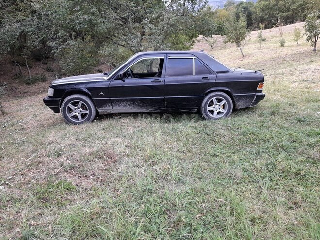 Mercedes 190 1992, 255,647 km - 2.3 л - Sumqayıt