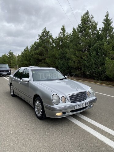 Mercedes E 240 2000, 235,000 km - 2.4 l - Gəncə